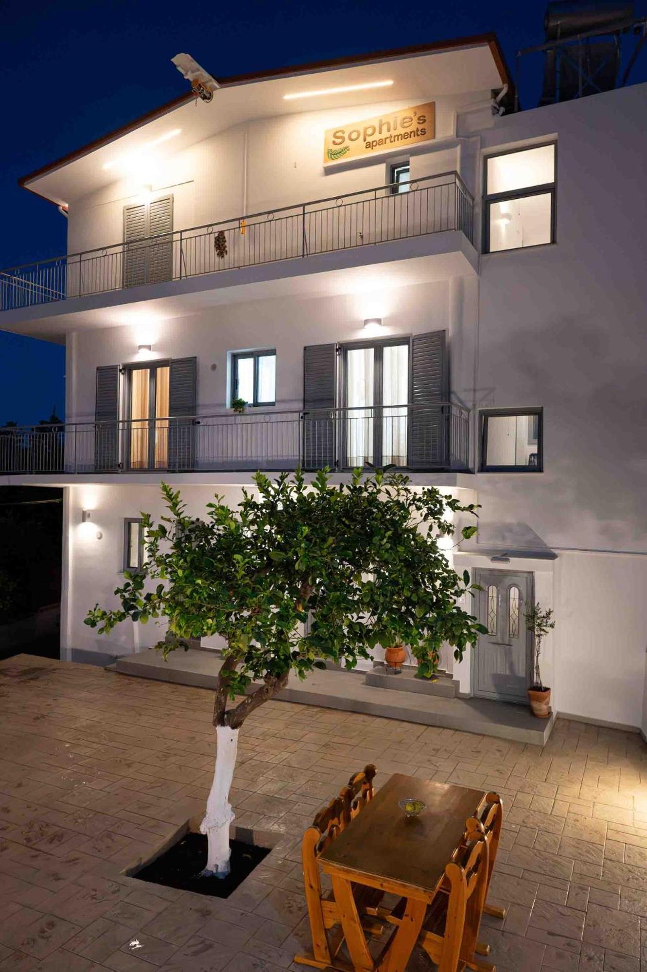 Sophie'S Apartments 3&4 Poros Town Buitenkant foto